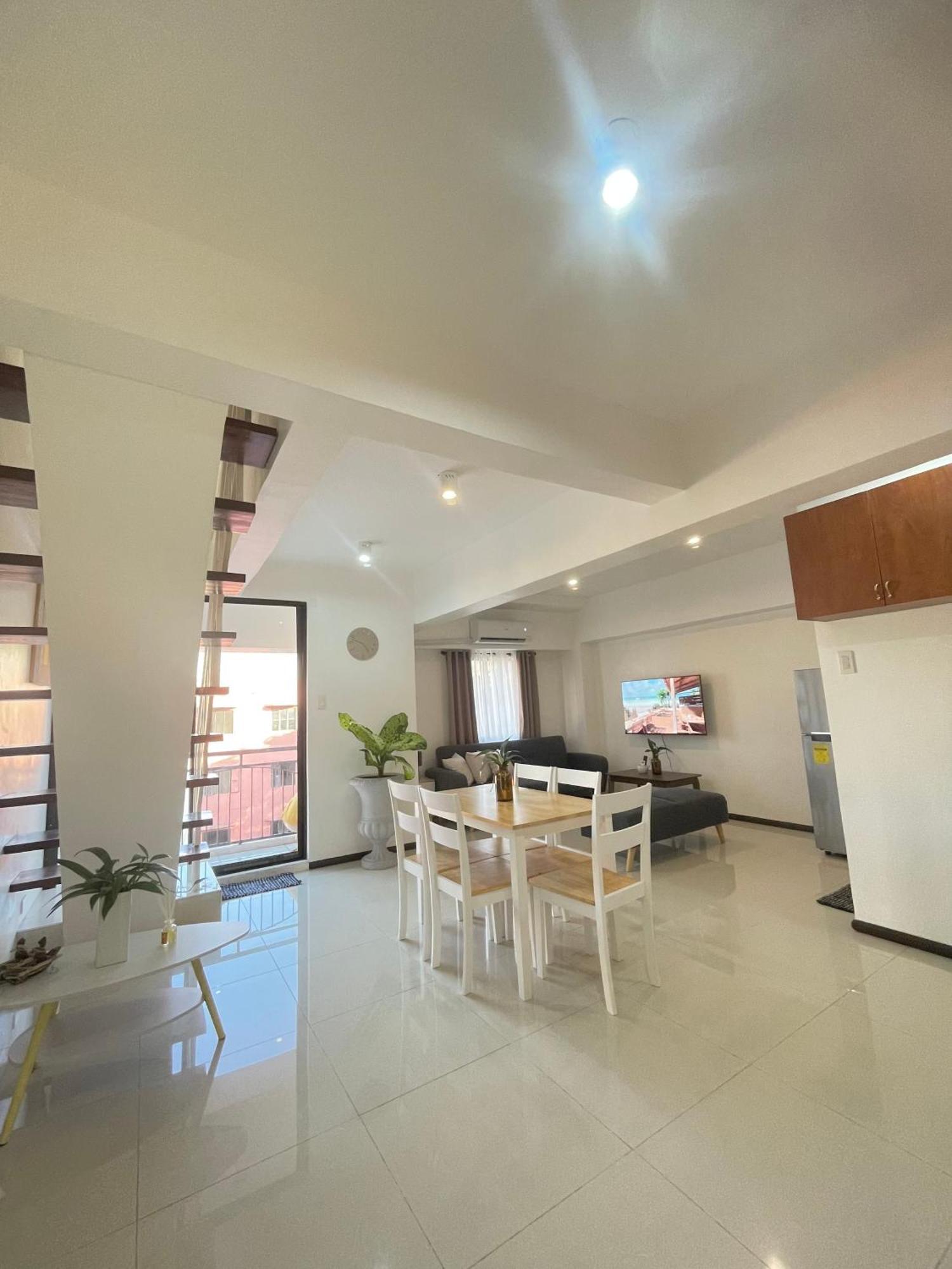The Penthouse Suite Lapu-Lapu City Exterior foto
