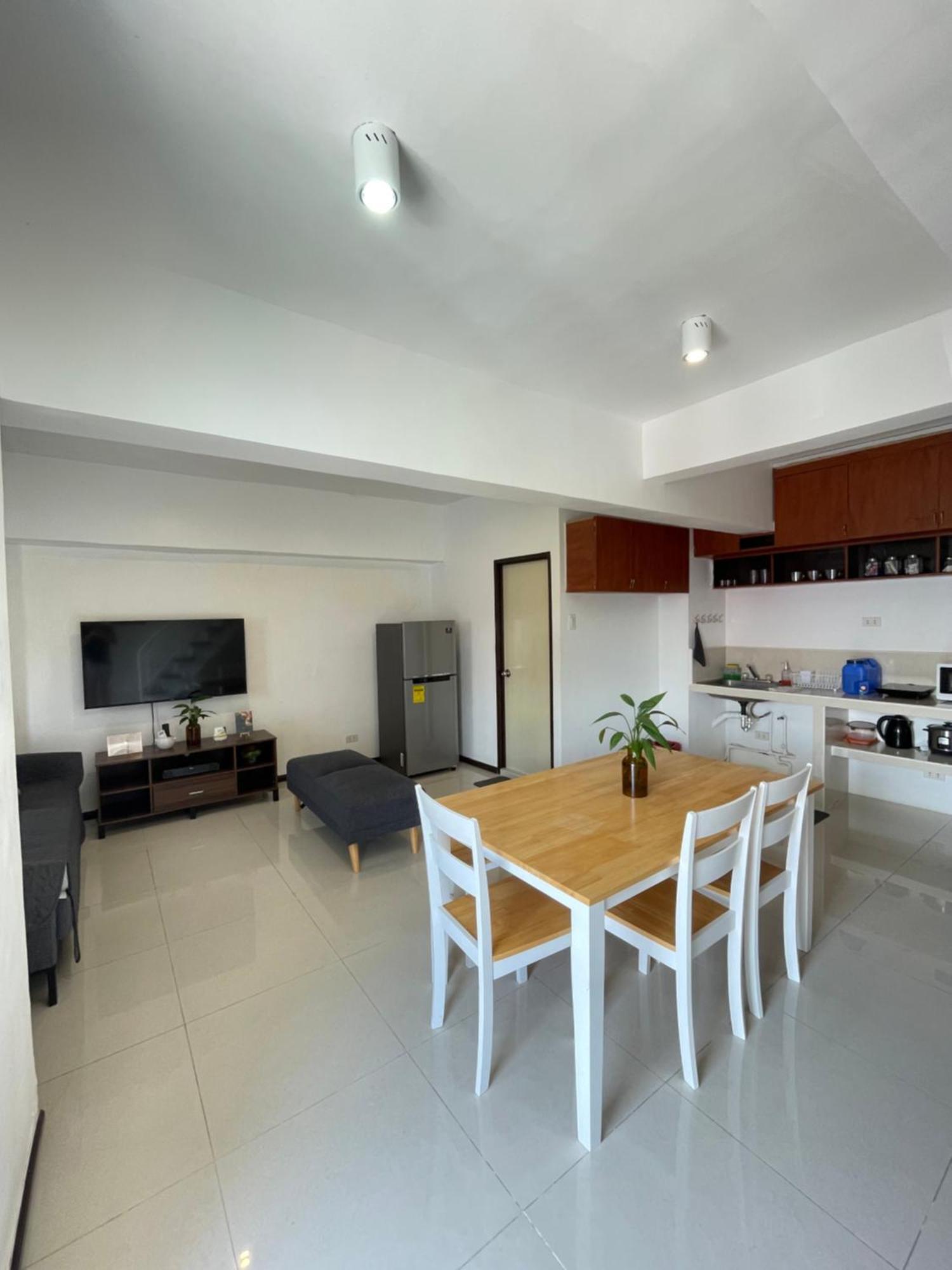 The Penthouse Suite Lapu-Lapu City Exterior foto